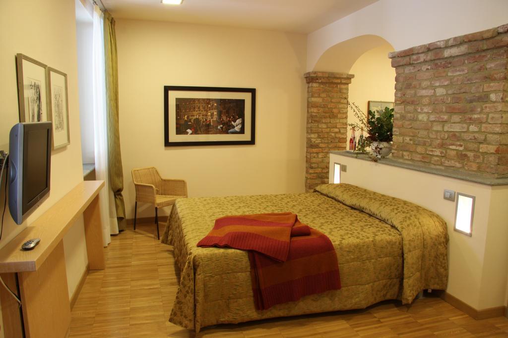 Solonghello Locanda Dell'Arte מראה חיצוני תמונה